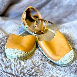 Maypol- Tan espadrilles